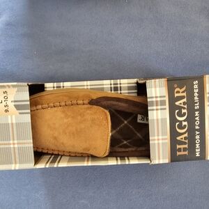 New Haggar Men’s Brown and Tan Suede Slip-On Slippers L (9.5-10.5)